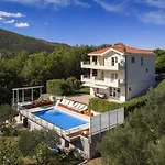 Luxury Lovric With Private Heated Pool, Jacuzzi, Sauna And Private Tavern *