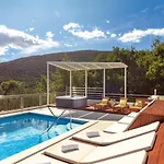 וילה Luxury Lovric With Private Heated Pool, Jacuzzi, Sauna And Private Tavern *