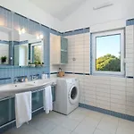 Luxury Lovric With Private Heated Pool, Jacuzzi, Sauna And Private Tavern וילה Tugare