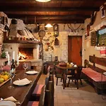 Luxury Lovric With Private Heated Pool, Jacuzzi, Sauna And Private Tavern וילה *