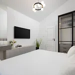 וילה Luxury Lovric With Private Heated Pool, Jacuzzi, Sauna And Private Tavern Tugare