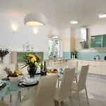 Luxury Lovric With Private Heated Pool, Jacuzzi, Sauna And Private Tavern * Tugare