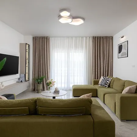 Luxury Lovric With Private Heated Pool, Jacuzzi, Sauna And Private Tavern *