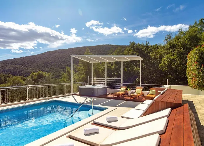 Villa Luxury Lovric With Private Heated Pool, Jacuzzi, Sauna And Private Tavern *