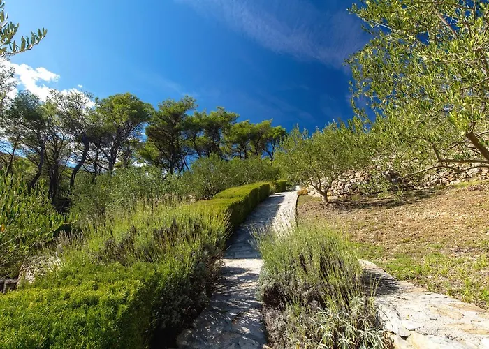 Luxury Lovric With Private Heated Pool, Jacuzzi, Sauna And Private Tavern Villa Tugare