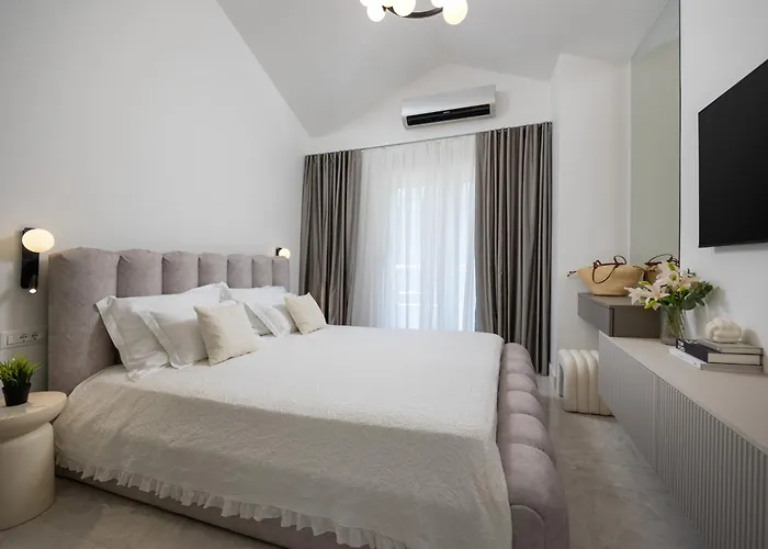 Luxury Lovric With Private Heated Pool, Jacuzzi, Sauna And Private Tavern Villa Tugare